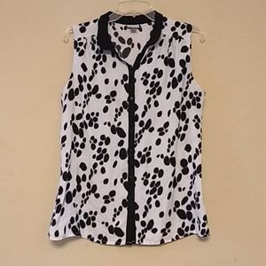 ❤️2/$10❤️ Dalmatian Print Sleeveless Top